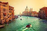 Sulle acque veneziane voglio andare in barca...