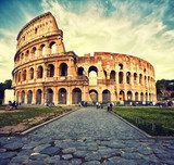 Colosseo al Tramonto con Dettaglio Antico