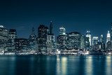 Riflessi notturni sulla metropoli