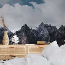 Cime-montuose-oscure-sotto-un-cielo-imponente-carte-da-parati-montagna-carte-da-parati-demural